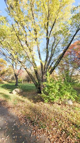 935 Lakewood Hills Road, Eagan, MN 55123