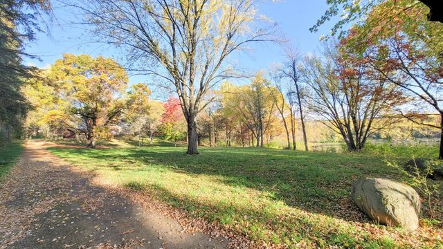 935 Lakewood Hills Road, Eagan, MN 55123