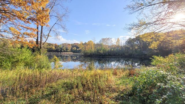 935 Lakewood Hills Road, Eagan, MN 55123