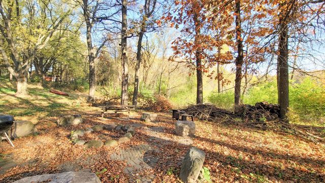 935 Lakewood Hills Road, Eagan, MN 55123
