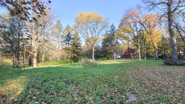 935 Lakewood Hills Road, Eagan, MN 55123