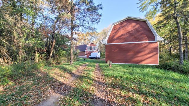 935 Lakewood Hills Road, Eagan, MN 55123
