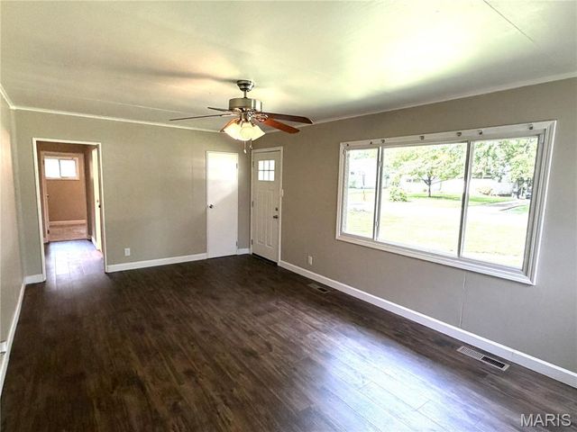 640 Devonshire Drive, Belleville, IL 62226