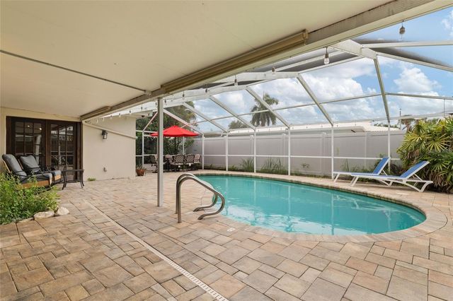 8404 FLAGSTONE DRIVE, Tampa, FL 33615