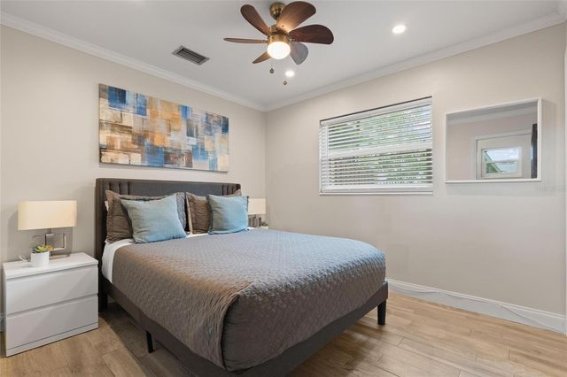 8404 FLAGSTONE DRIVE, Tampa, FL 33615