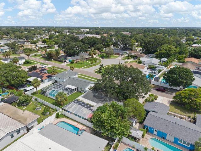 8404 FLAGSTONE DRIVE, Tampa, FL 33615