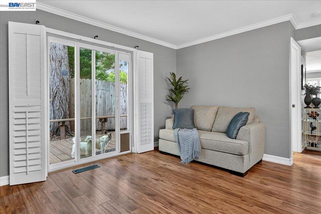 4561 Edwards Ln, Castro Valley, CA 94546