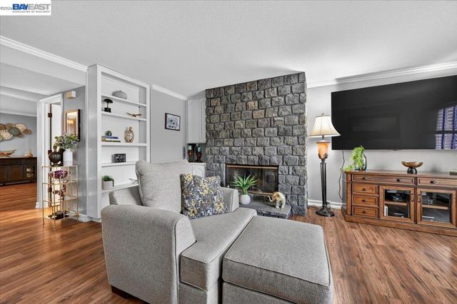 4561 Edwards Ln, Castro Valley, CA 94546