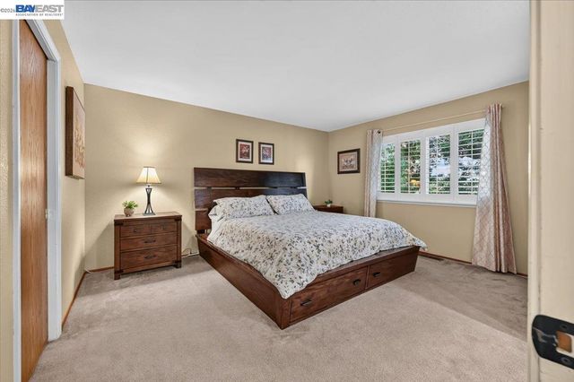 4561 Edwards Ln, Castro Valley, CA 94546