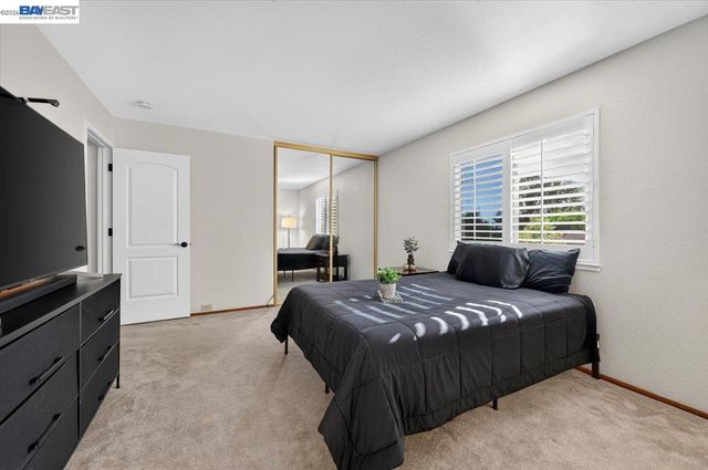 4561 Edwards Ln, Castro Valley, CA 94546