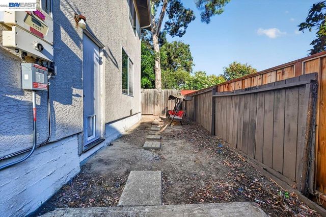 4561 Edwards Ln, Castro Valley, CA 94546