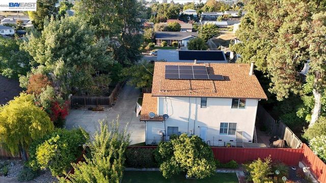 4561 Edwards Ln, Castro Valley, CA 94546