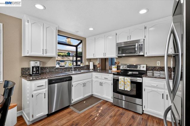 4561 Edwards Ln, Castro Valley, CA 94546