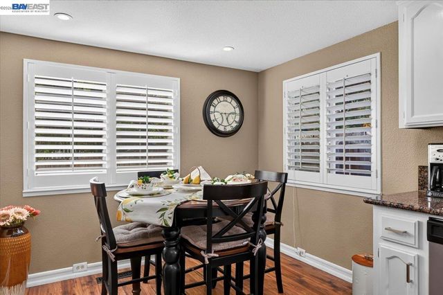 4561 Edwards Ln, Castro Valley, CA 94546