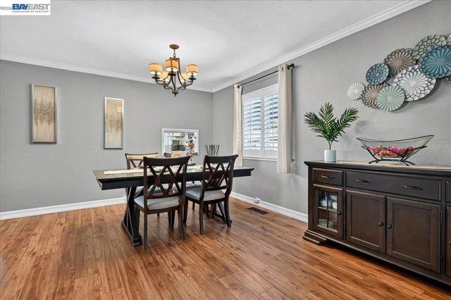 4561 Edwards Ln, Castro Valley, CA 94546