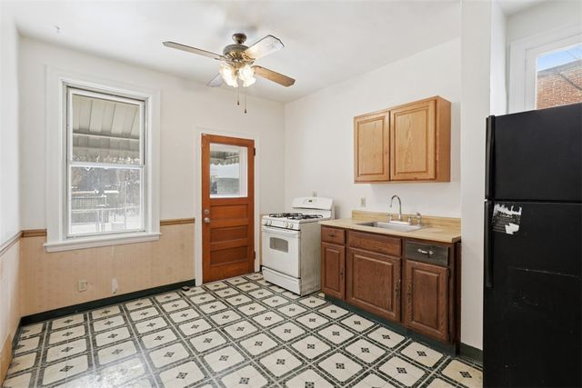 208 W Elizabeth St, Hazelwood, PA 15207