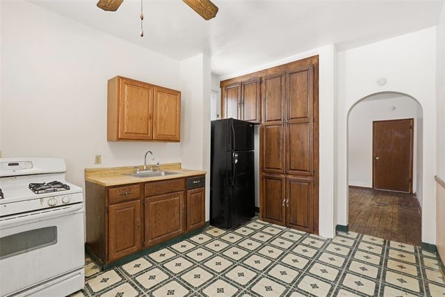 208 W Elizabeth St, Hazelwood, PA 15207