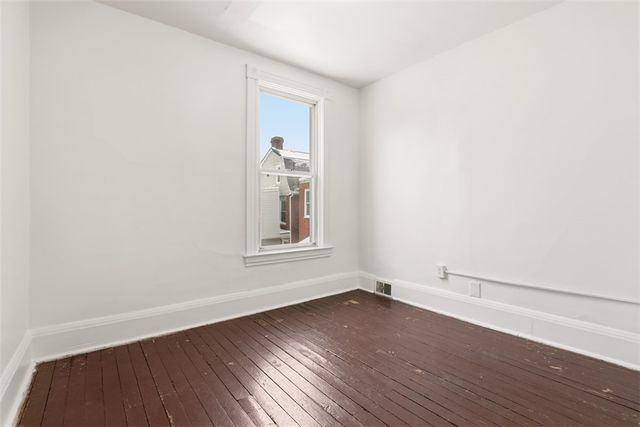 208 W Elizabeth St, Hazelwood, PA 15207