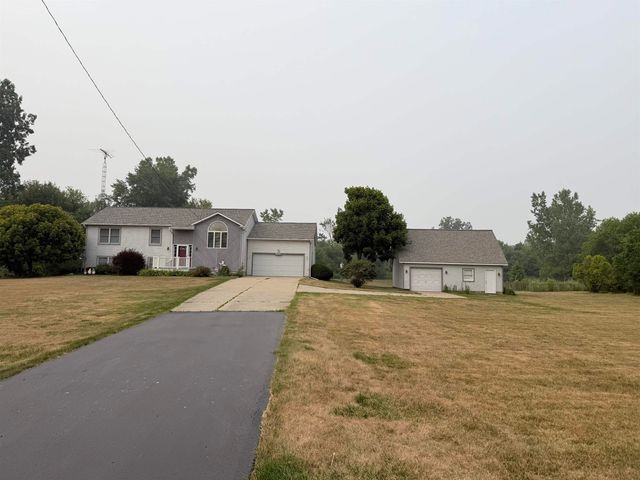 9094 Hill Road, Swartz Creek, MI 48473