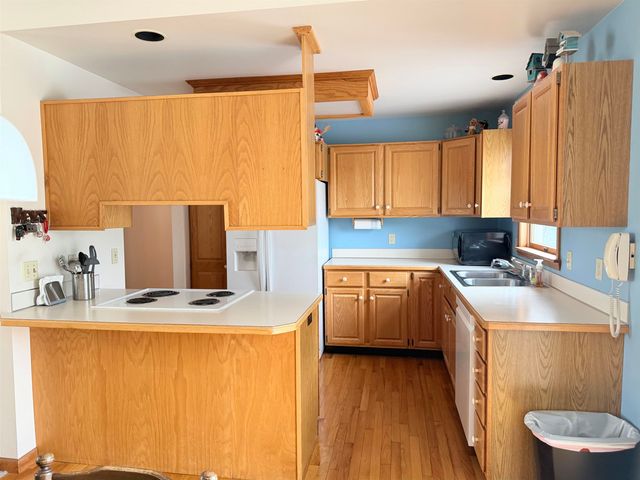 9094 Hill Road, Swartz Creek, MI 48473
