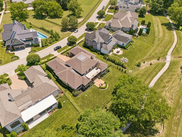 5005 Native Pony Trl, College Grove, TN 37046