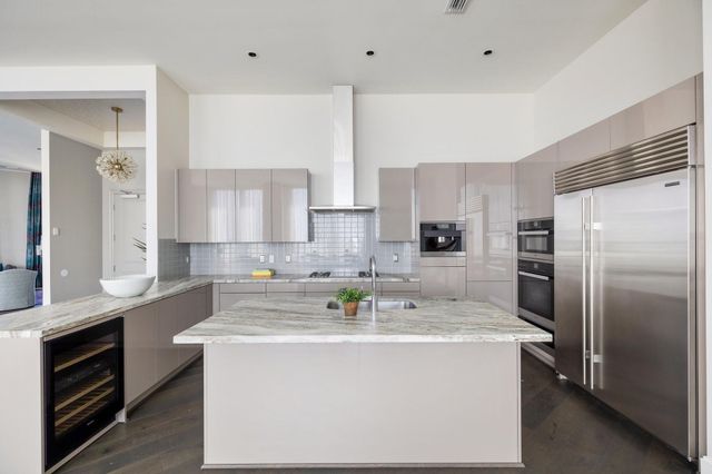 1409 Post Oak Boulevard 2702, Houston, TX 77056