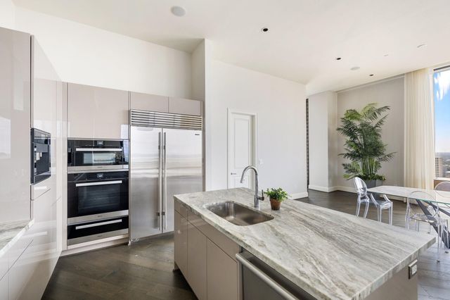 1409 Post Oak Boulevard 2702, Houston, TX 77056