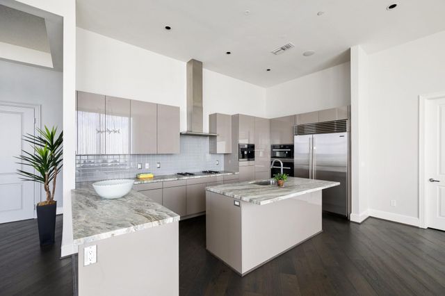 1409 Post Oak Boulevard 2702, Houston, TX 77056