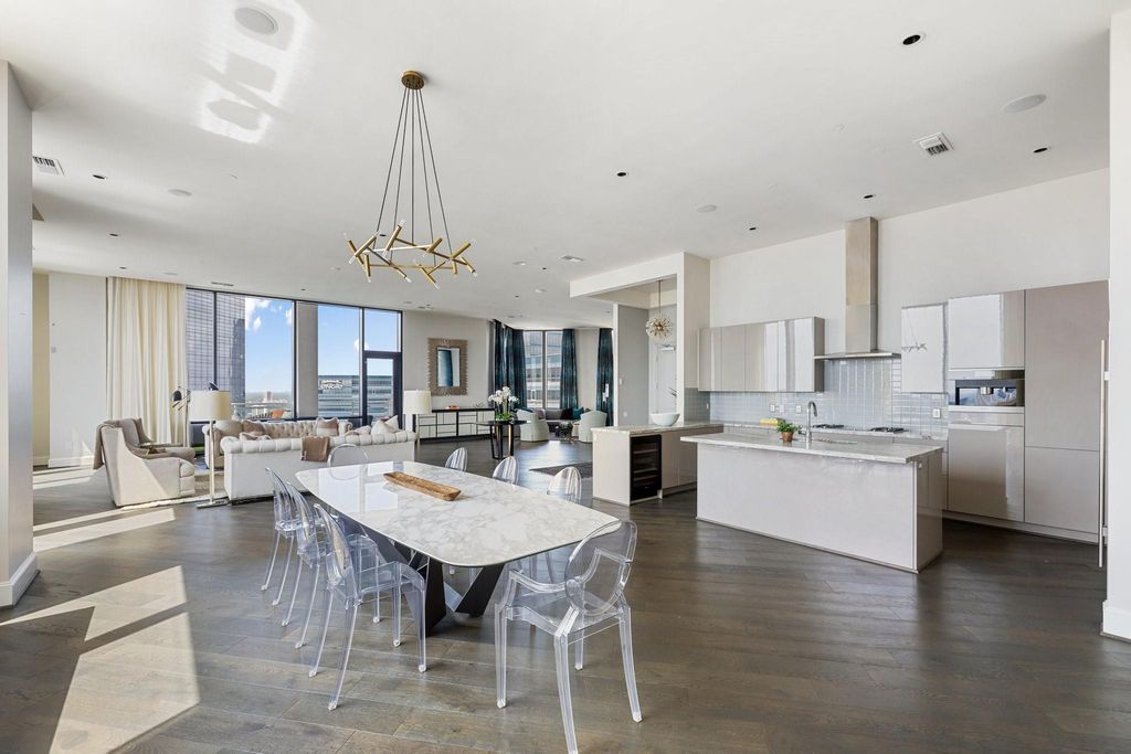 1409 Post Oak Boulevard 2702, Houston, TX 77056