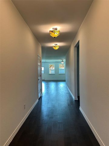 206 Thurman Holt RD, Hutto, TX 78634