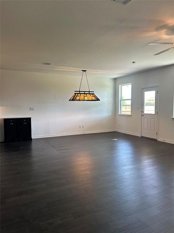 206 Thurman Holt RD, Hutto, TX 78634