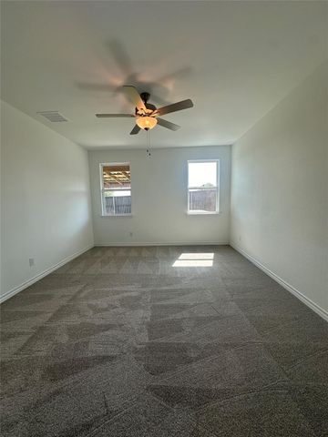 206 Thurman Holt RD, Hutto, TX 78634