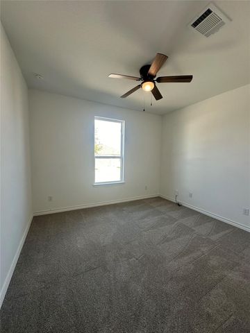 206 Thurman Holt RD, Hutto, TX 78634
