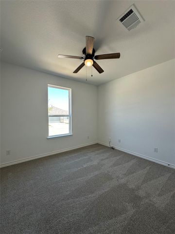 206 Thurman Holt RD, Hutto, TX 78634