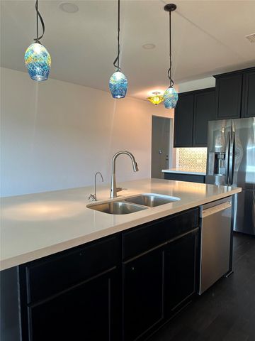 206 Thurman Holt RD, Hutto, TX 78634