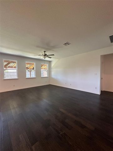 206 Thurman Holt RD, Hutto, TX 78634