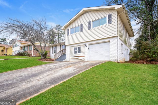 1645 Oak Forest Drive SE, Conyers, GA 30013