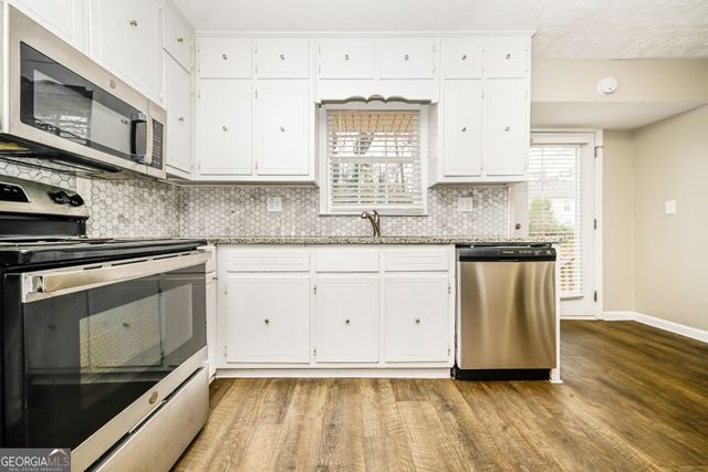 1645 Oak Forest Drive SE, Conyers, GA 30013