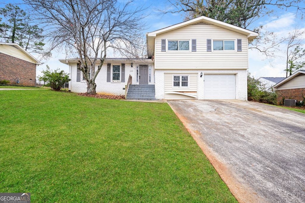 1645 Oak Forest Drive SE, Conyers, GA 30013