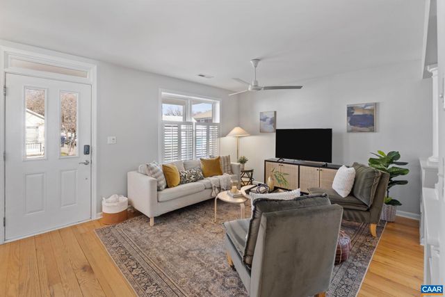 1004 PAGE ST, Charlottesville, VA 22903