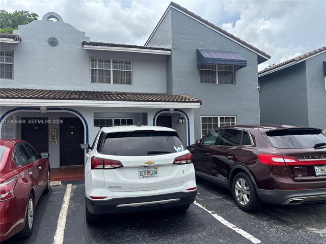 6910 NW 173rd Drive 1008, Hialeah, FL 33015