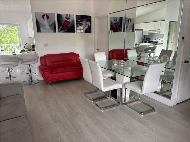 6910 NW 173rd Drive 1008, Hialeah, FL 33015