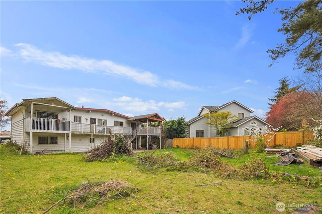 2230 S 253rd Place, Des Moines, WA 98198