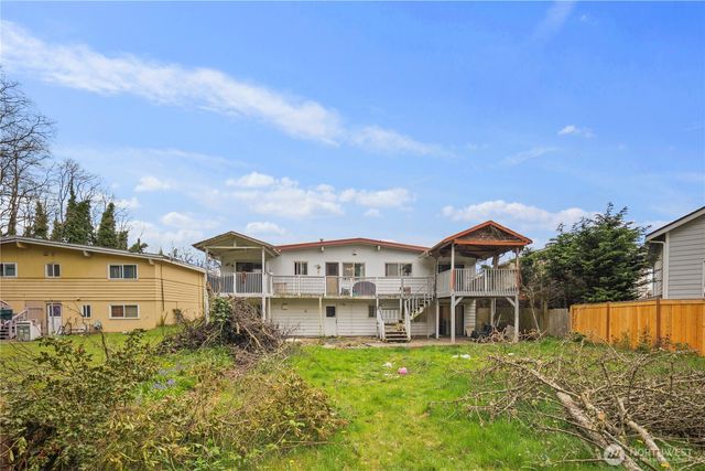 2230 S 253rd Place, Des Moines, WA 98198