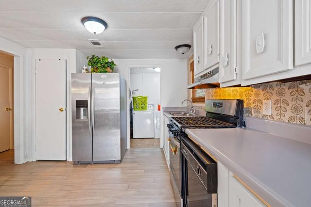 129 Woodland Drive, Gray, GA 31032