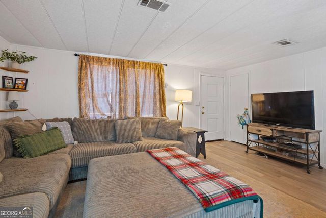 129 Woodland Drive, Gray, GA 31032