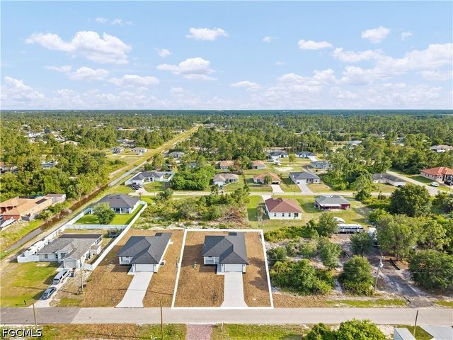 3105 42nd ST W, Lehigh Acres, FL 33971