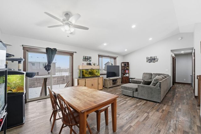 811 2nd Avenue SW, Rice, MN 56367