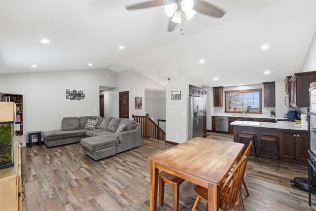 811 2nd Avenue SW, Rice, MN 56367