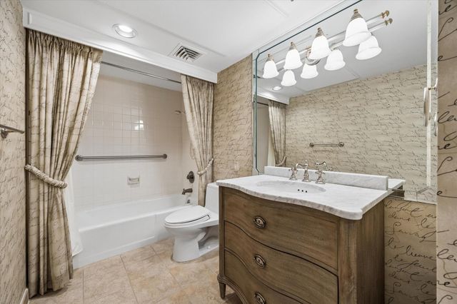 15 Greenway Plaza 14F, Houston, TX 77046